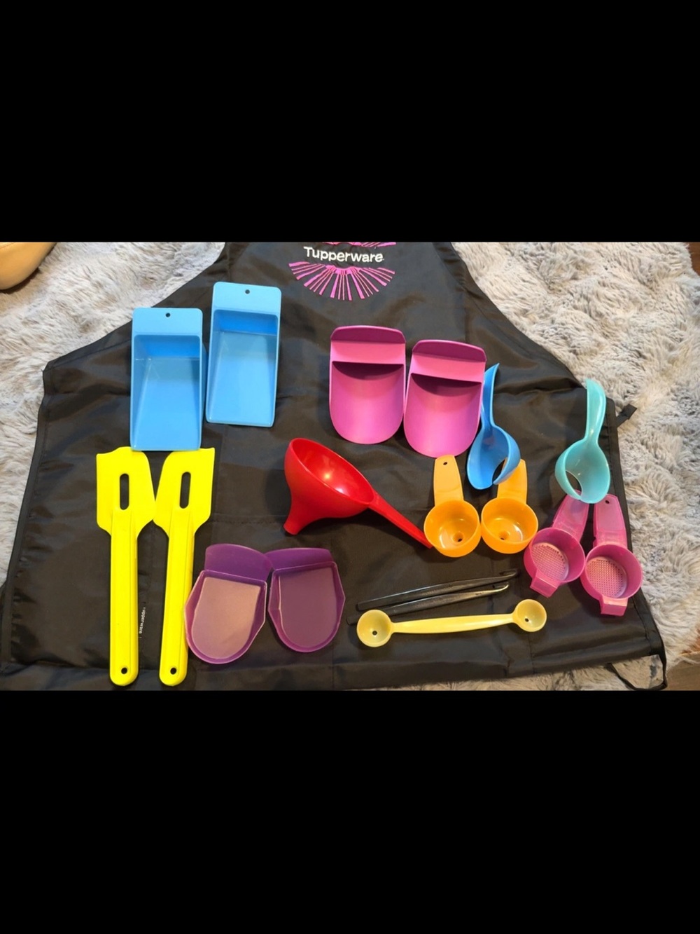 Tupperware Bright Multi-Color Kitchen Tool Set
